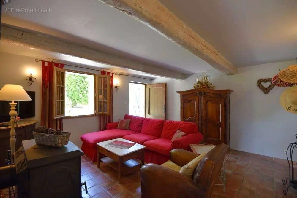 Maison à BAGNOLS-EN-FORET