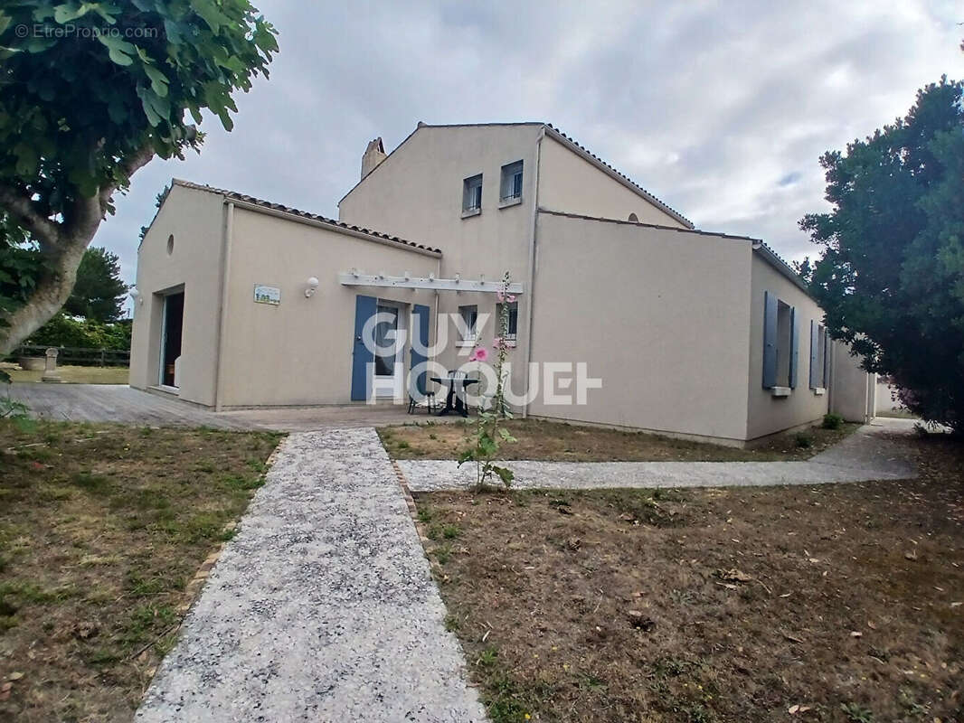 Maison de standing, 9 pièces, 5ch, 165m2, la cotiniere - photo 2