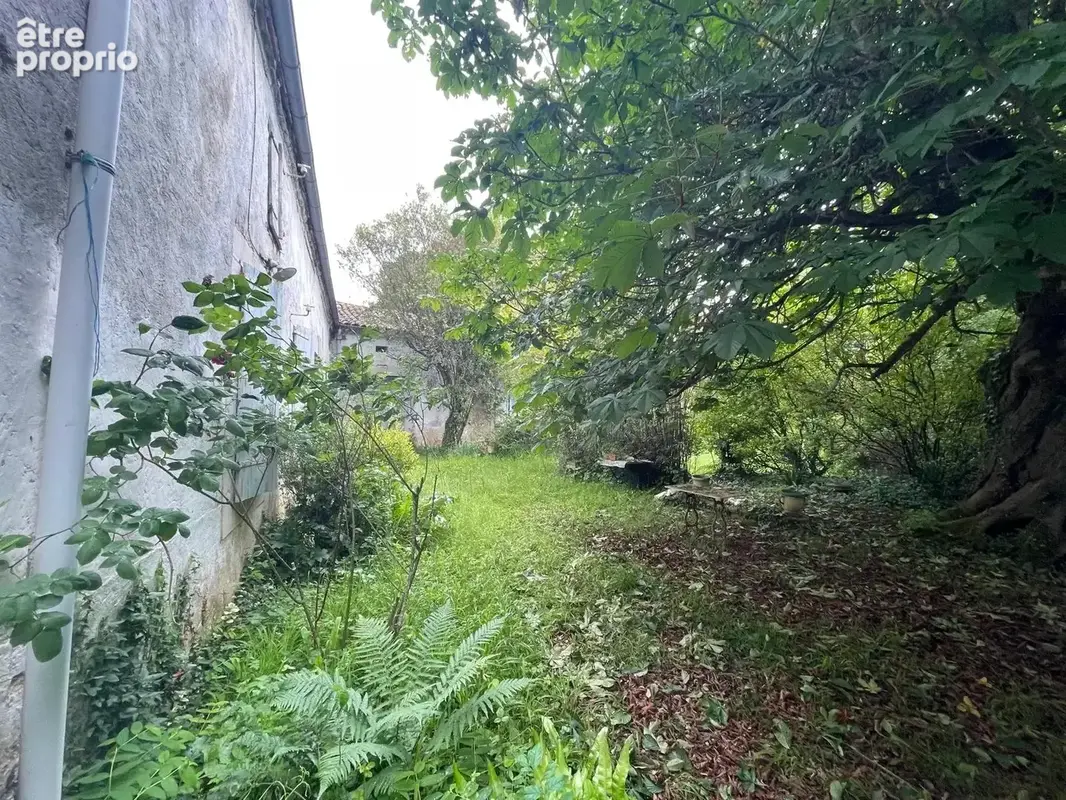 A renover - le cuing - atypique - 320à0m2 de jardin. - photo 9