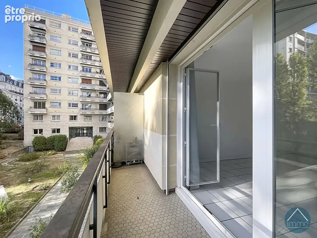 Appartement 3 pièce(s) 75 m2 - Balcon - photo 3