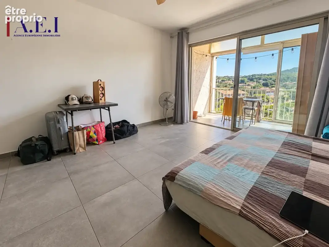 Appartement T1 au dernier étage - photo 3