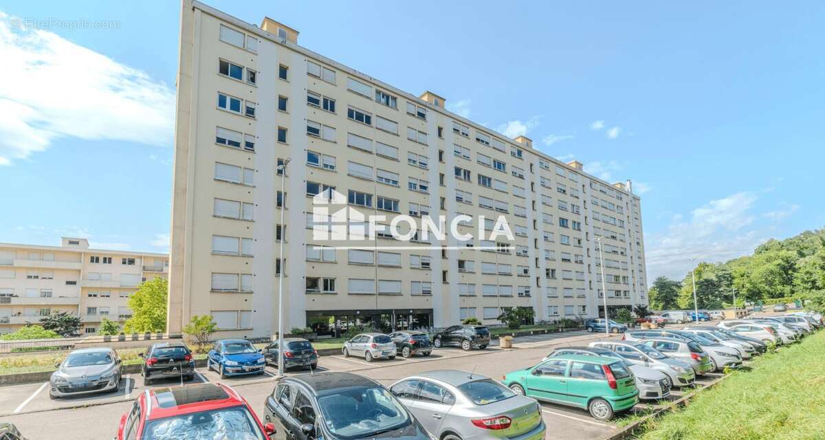 Appartement à SAINTE-FOY-LES-LYON