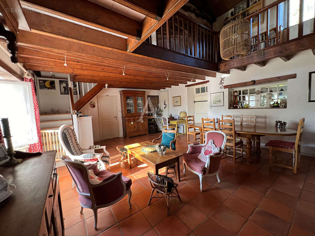 Maison à GROSBREUIL