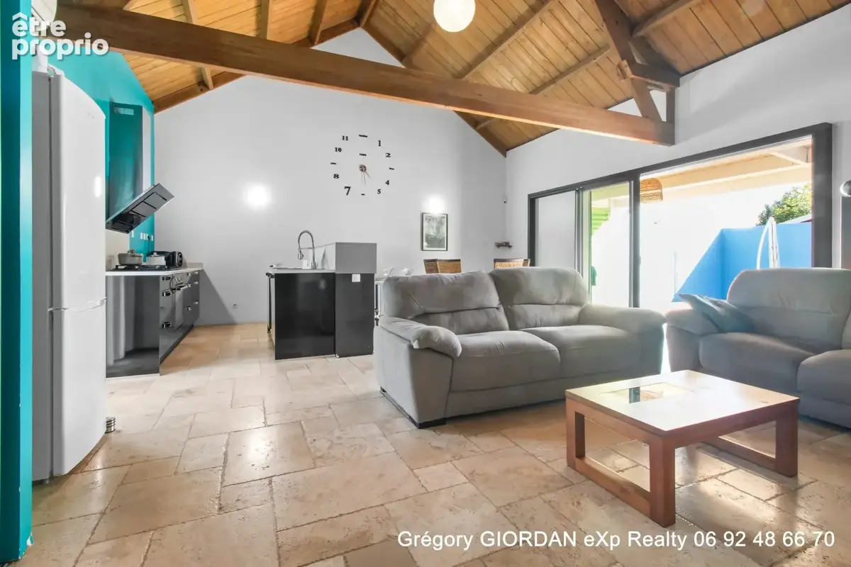 Maison 140 m² à Saint-Pierre  - photo 6