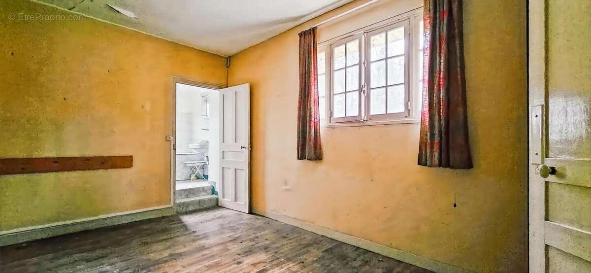 Maison à VAILLY-SUR-AISNE