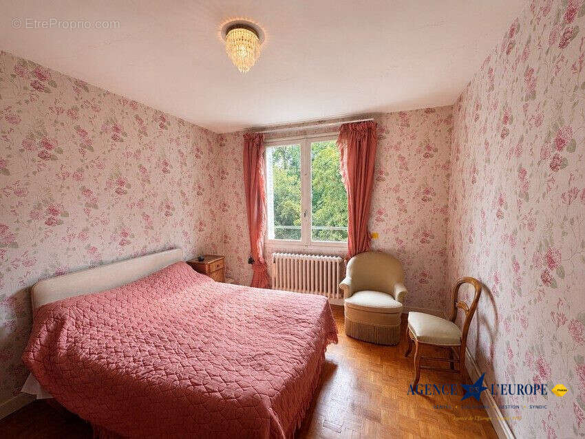 Appartement 80 m² à Vichy  - photo 5