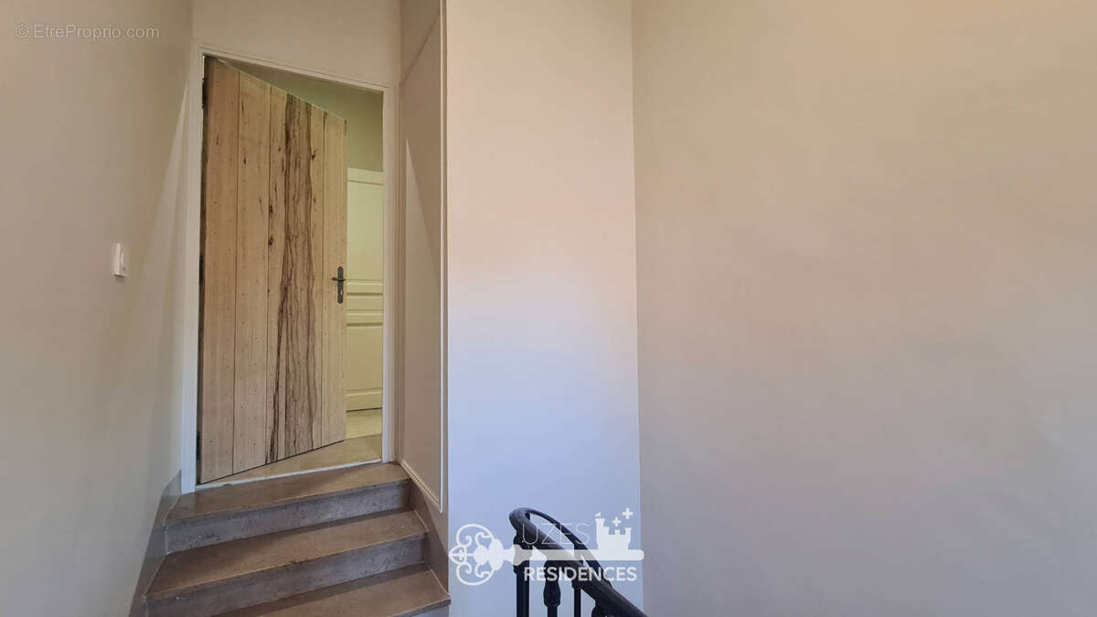 Appartement rénové de 90 m2 avec terrasse et 2 suites au cœur d'Uzès - photo 17