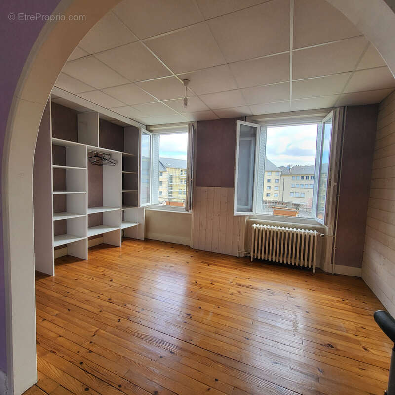 Immeuble RIOM-ES-MONTAGNES, idéal investisseur - photo 14