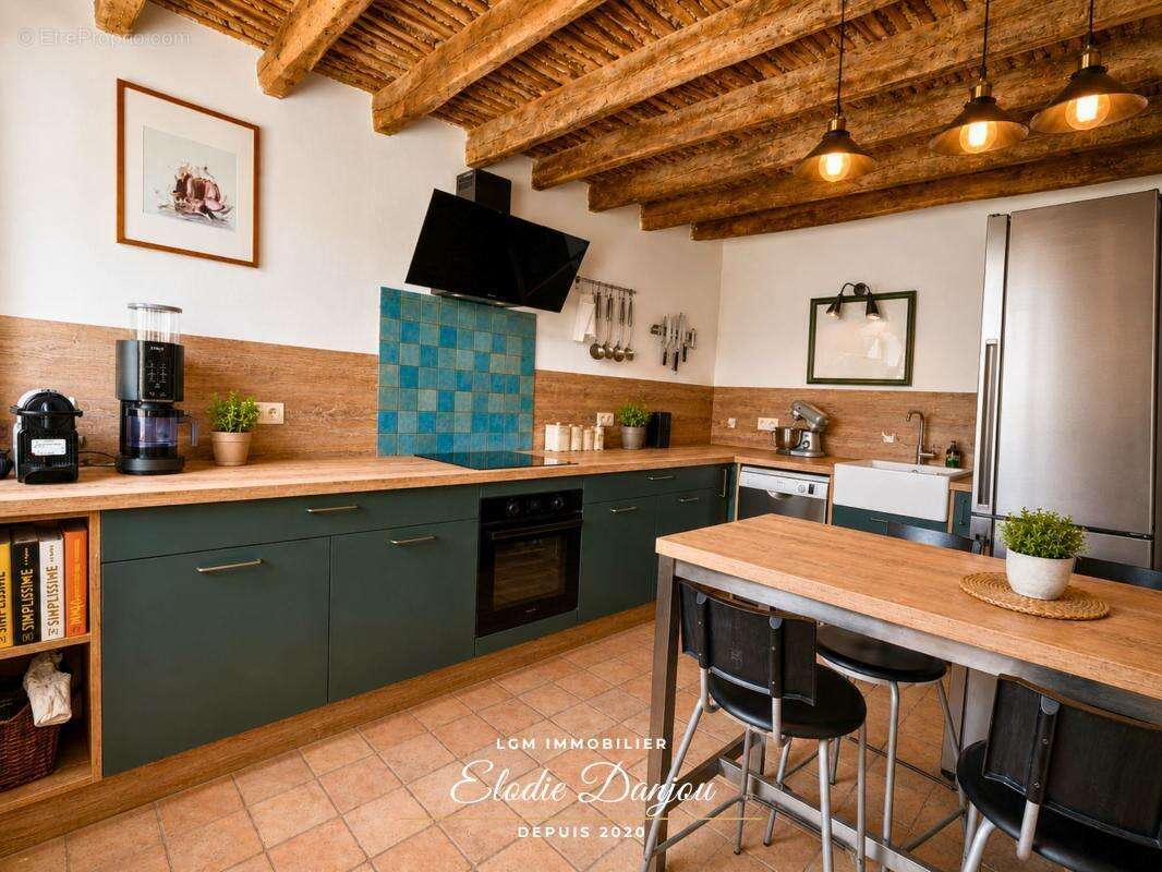 Authentique chaumière rénovée – 2 chambres, bureau, jardin, garage et dépendances à seulement quelques minutes de Châteaudun - photo 3