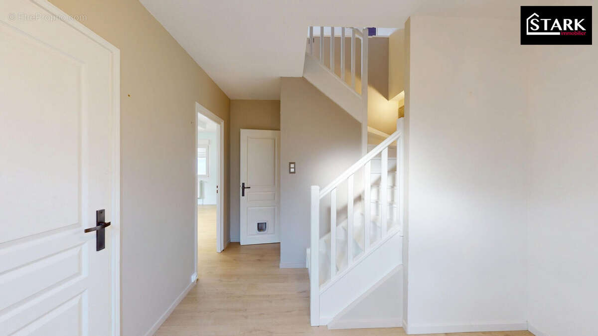 Maison à EVETTE-SALBERT