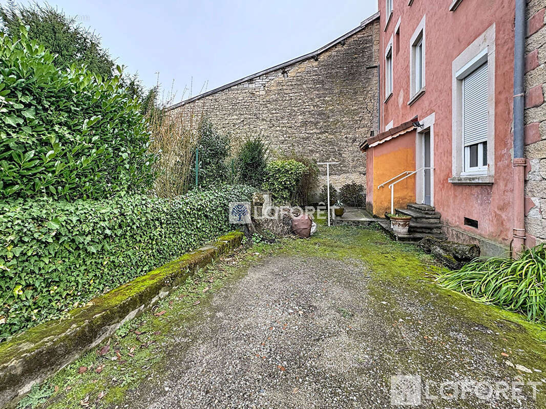 Appartement à BOURGOIN-JALLIEU