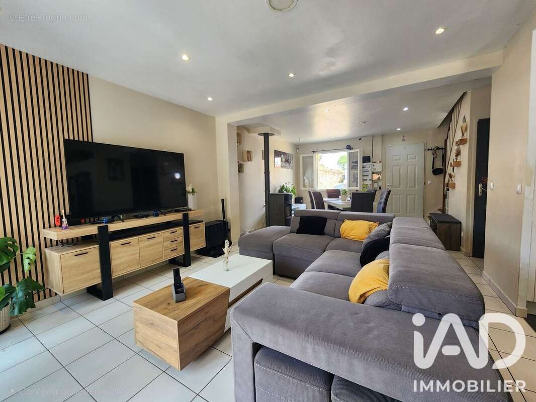 Maison 103 m² à Grisy-Suisnes  - photo 5