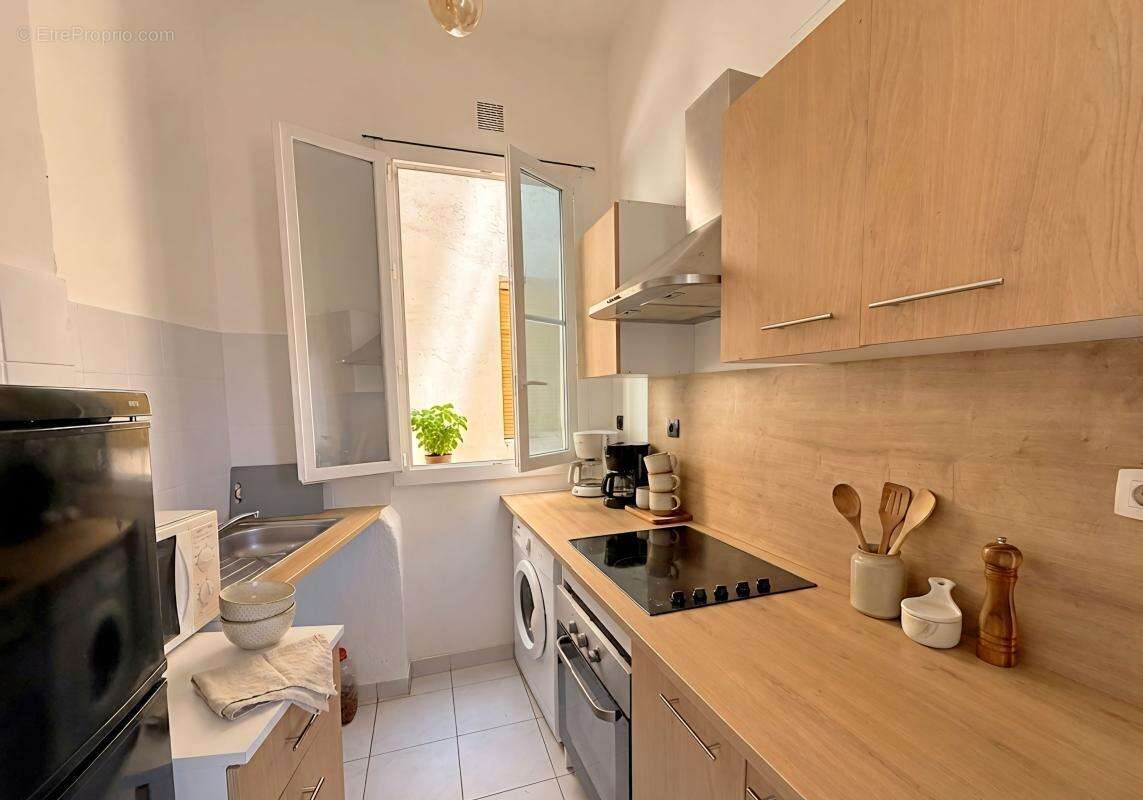 Appartement en dernier étage à vendre dans un immeuble bourgeois du xxe siècle - photo 3