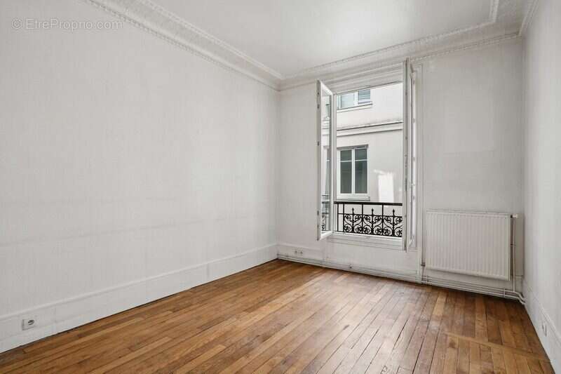 Appartement à PARIS-12E