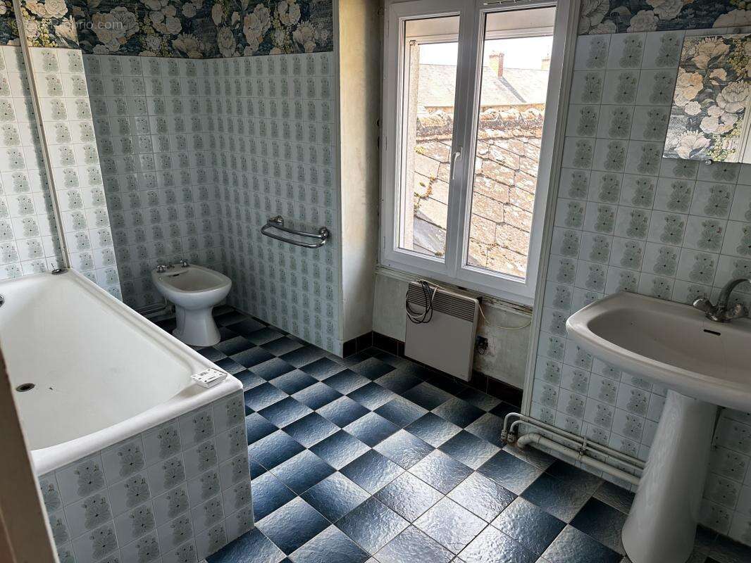 Maison de bourg à 5' Nord de Blois - photo 10
