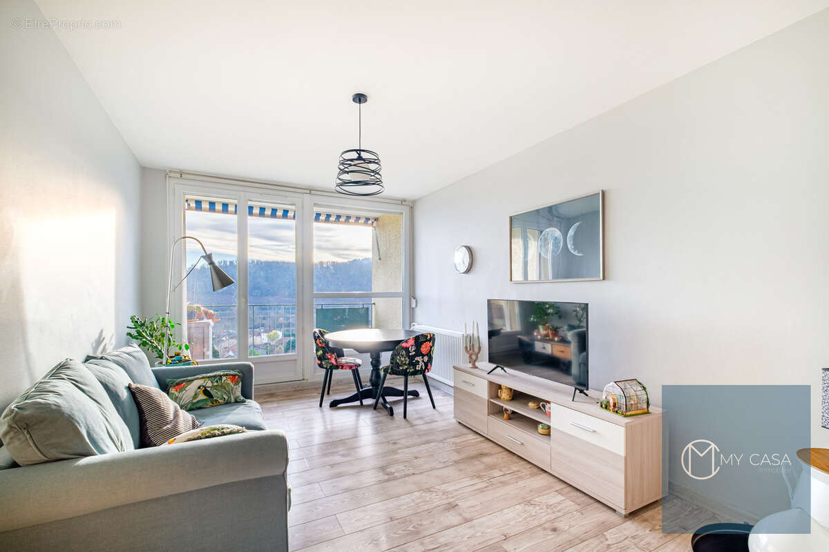 Appartement à FONTAINES-SUR-SAONE