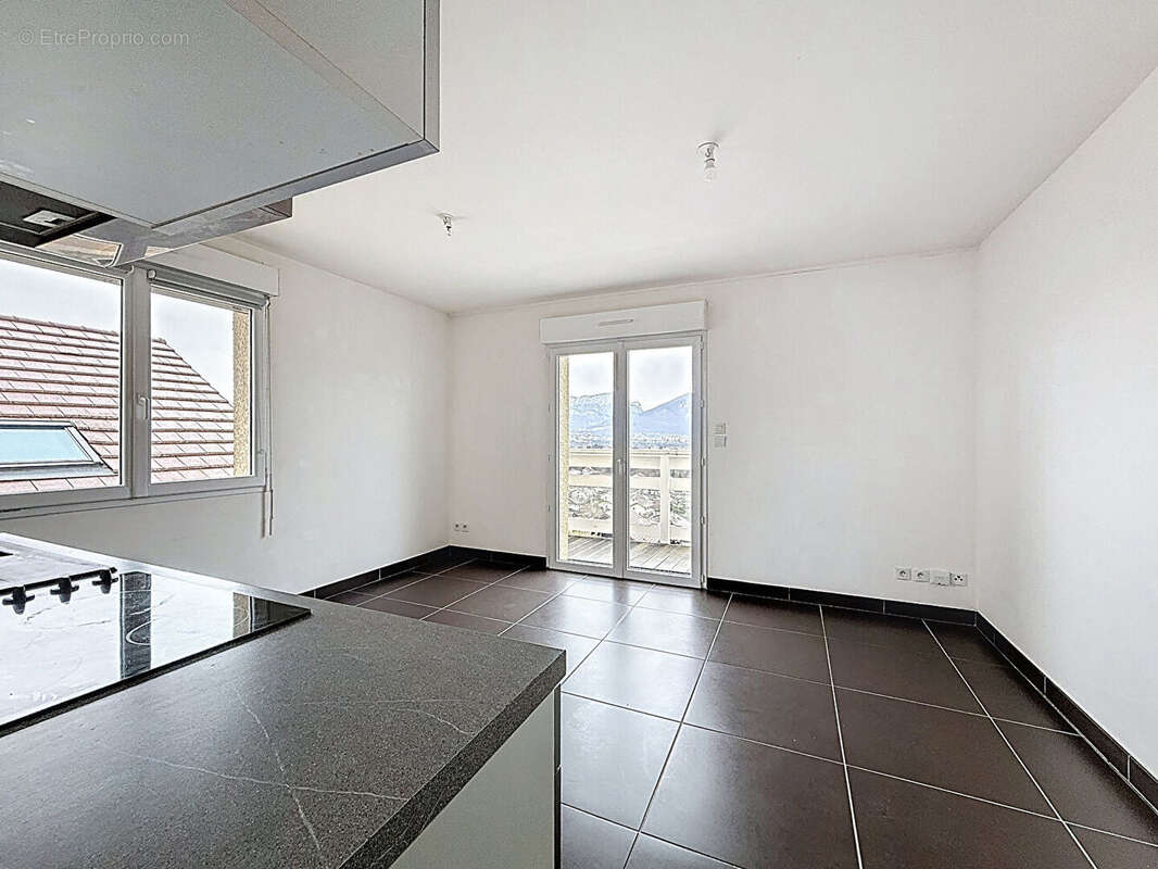 Appartement à POISY