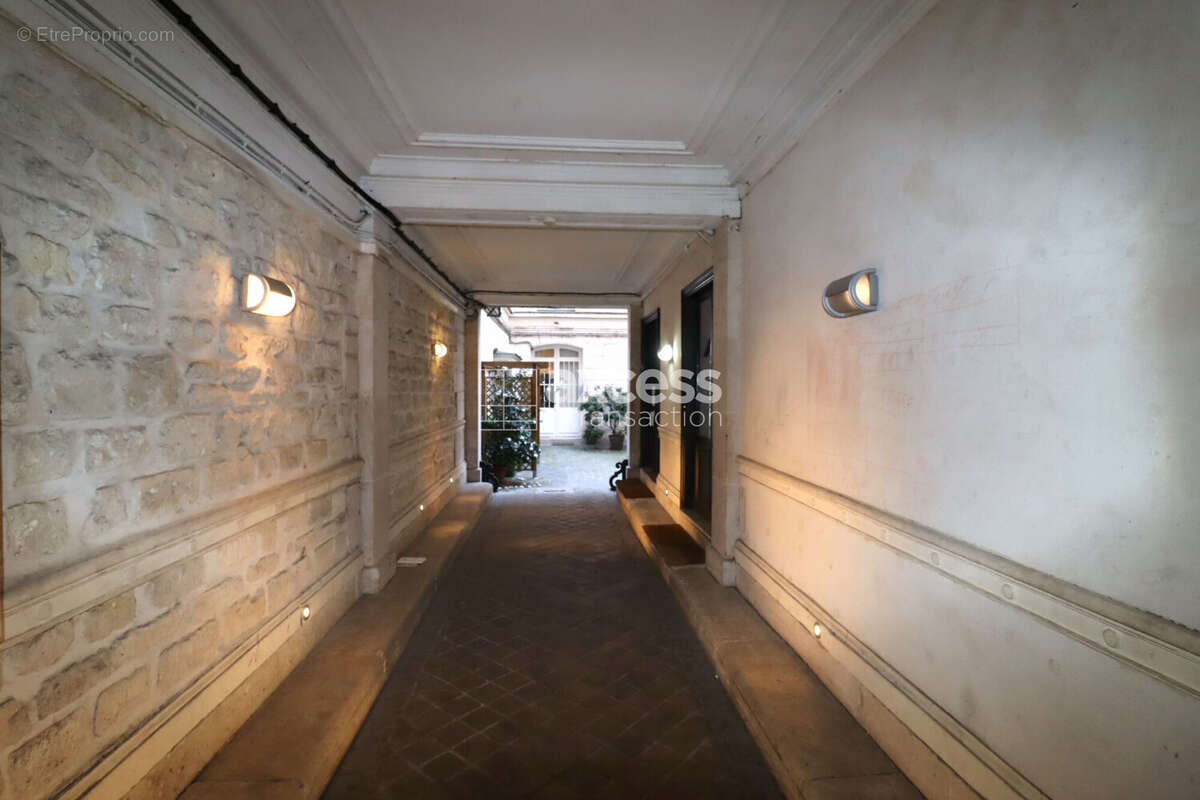 Appartement à PARIS-10E