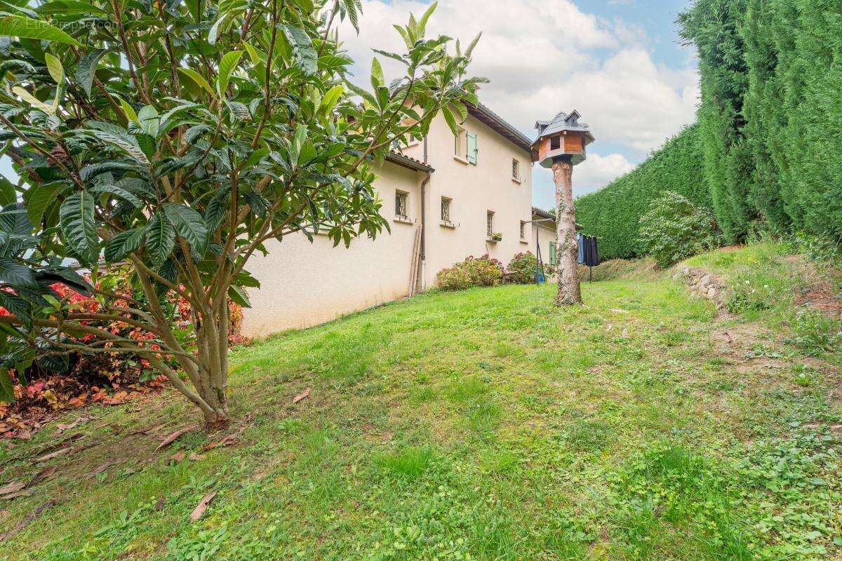 Maison à BRUSSIEU