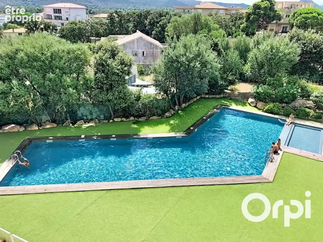 Superbe appartement 2 chambres avec vaste terrasse - Piscine - Garage - photo 12