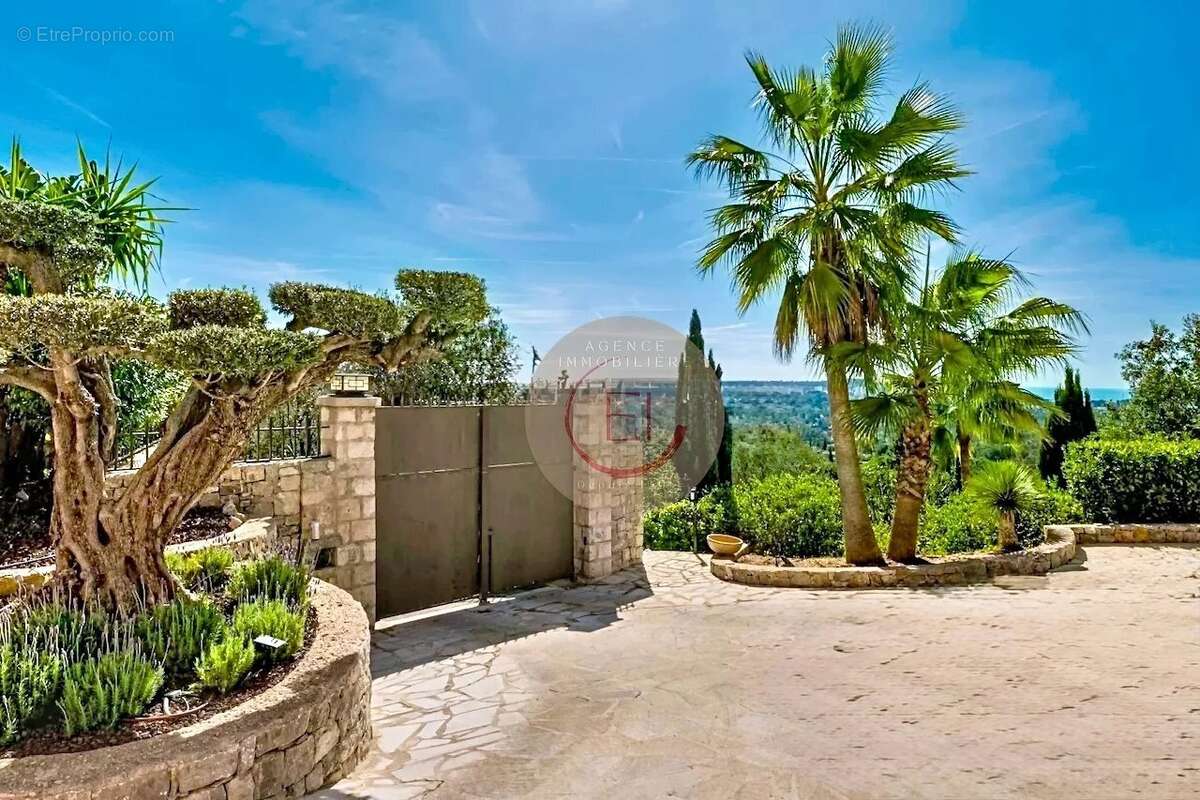 Maison à MOUGINS