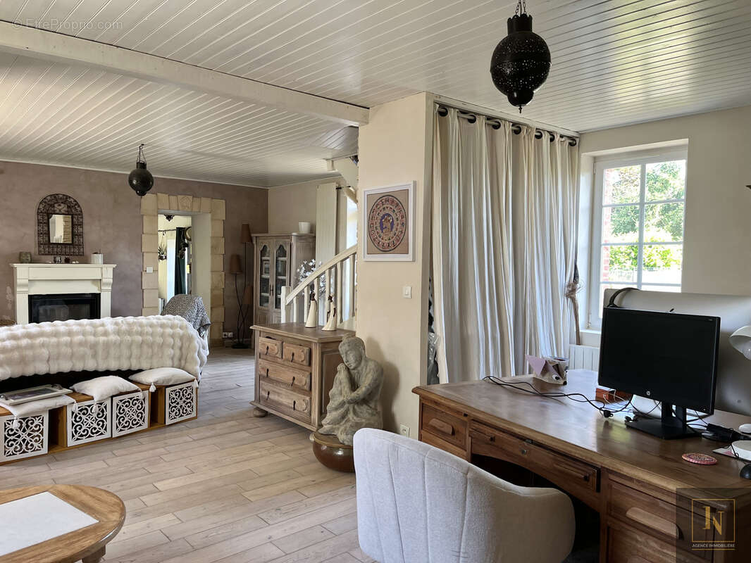Maison à FROSSAY