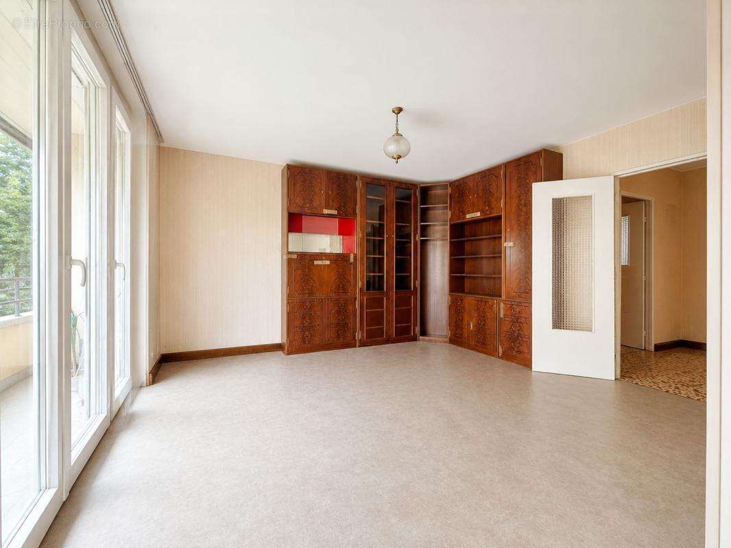 Appartement à CHENOVE