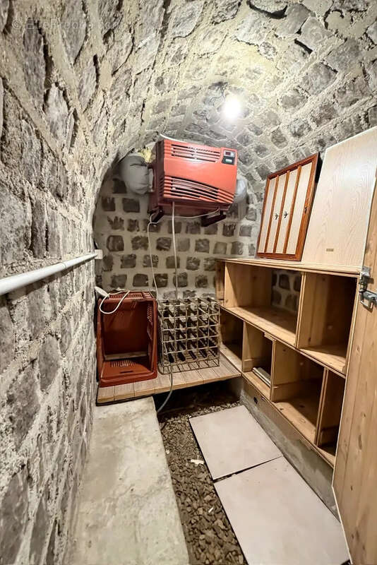 Maison à CONDE-SAINTE-LIBIAIRE