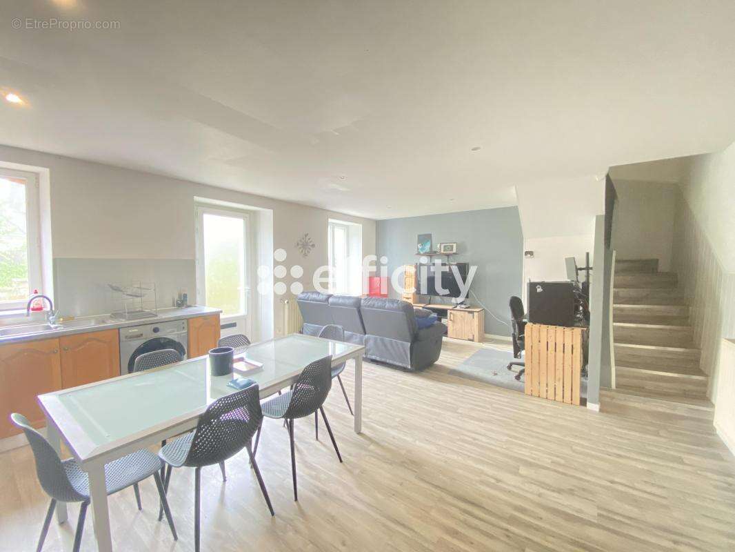 Maison 113 m² à Guegon  - photo 3