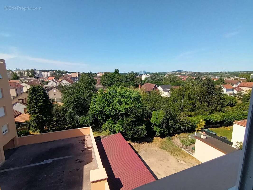 Appartement 86 m² à Montceau-Les-Mines  - photo 9
