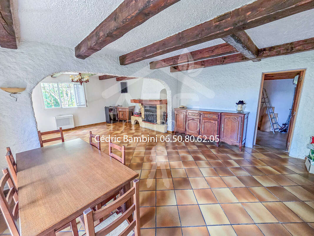 Maison à SAINT-MAXIMIN-LA-SAINTE-BAUME