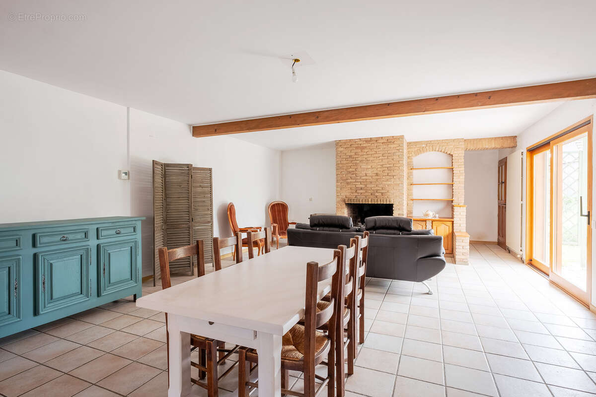 Maison à SAINT-SAUFLIEU