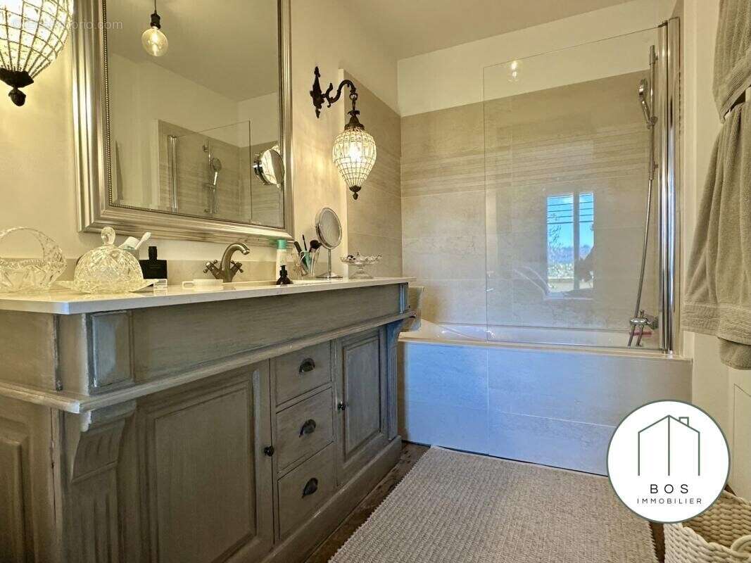 Appartement à MALLEMORT