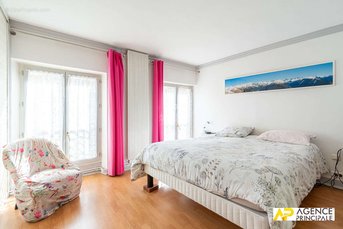 Maison de ville - 7 pièce(s) 137.59 m2 - photo 8
