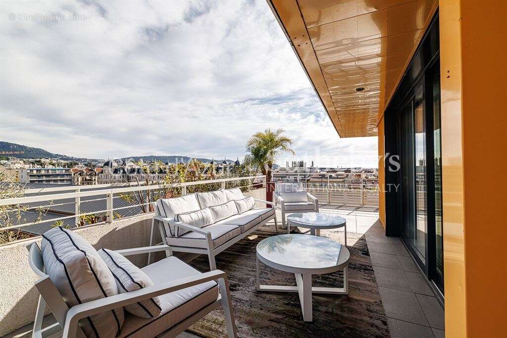 Appartement à NICE