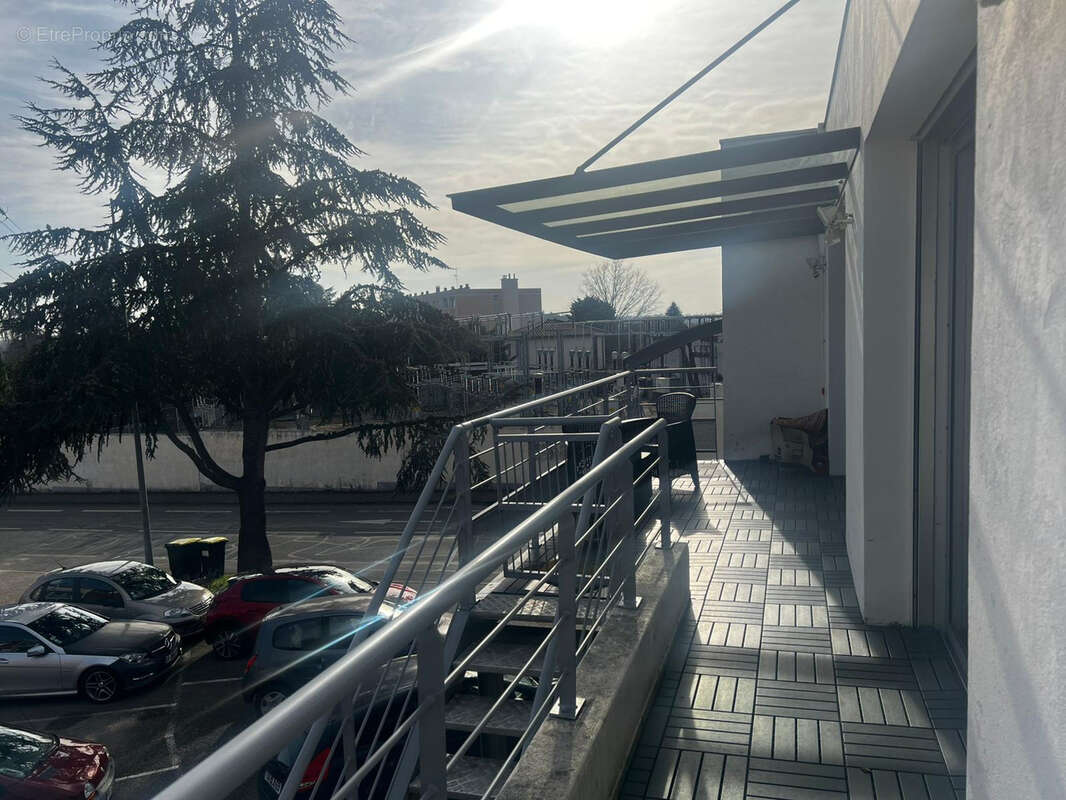 Appartement à CRAPONNE