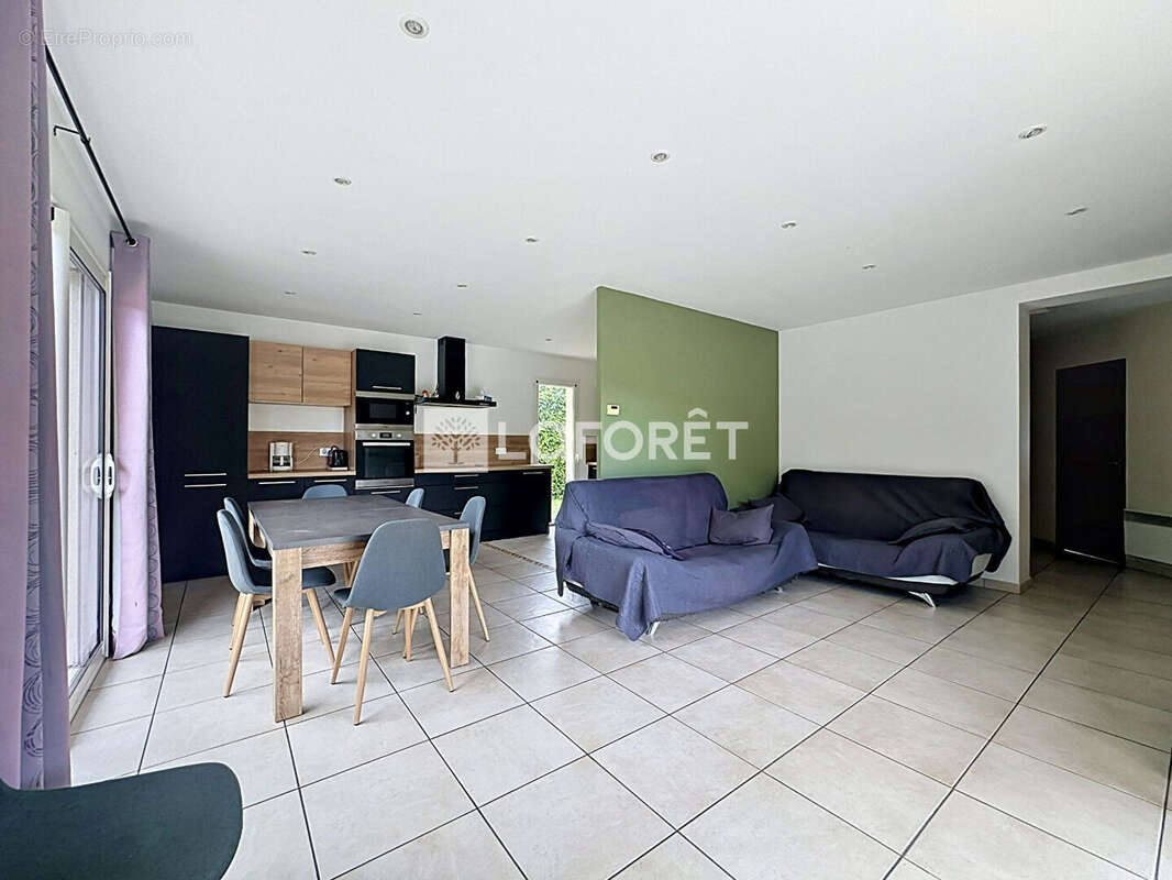 Maison à vendre Neuville Les Dames 7 pièce(s) 129.86 m2 - photo 7
