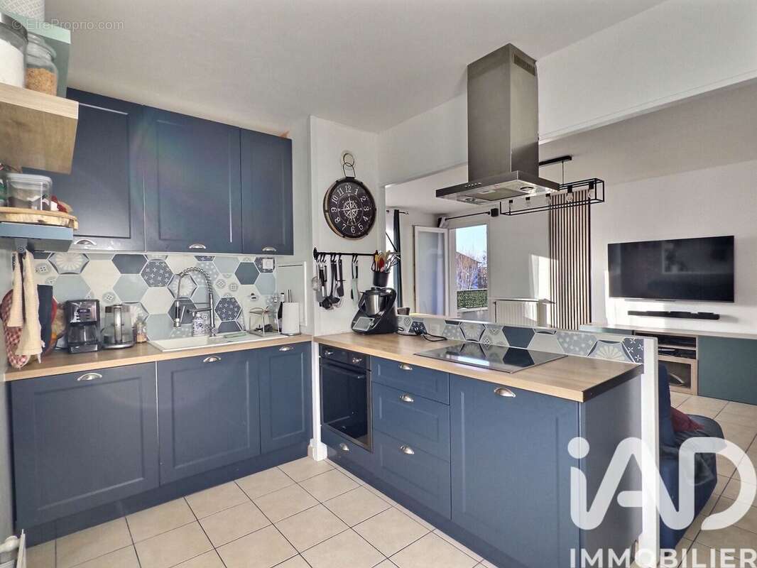 Photo 2 - Appartement à SAINTE-GENEVIEVE-DES-BOIS