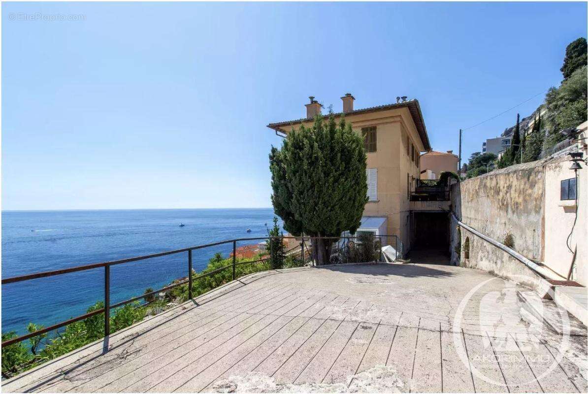 Appartement à ROQUEBRUNE-CAP-MARTIN