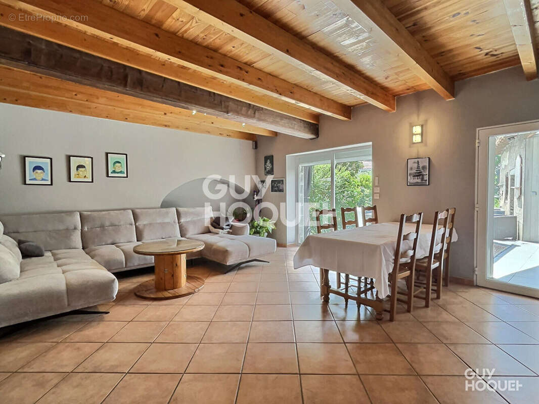 Maison à SAINTE-CONSORCE