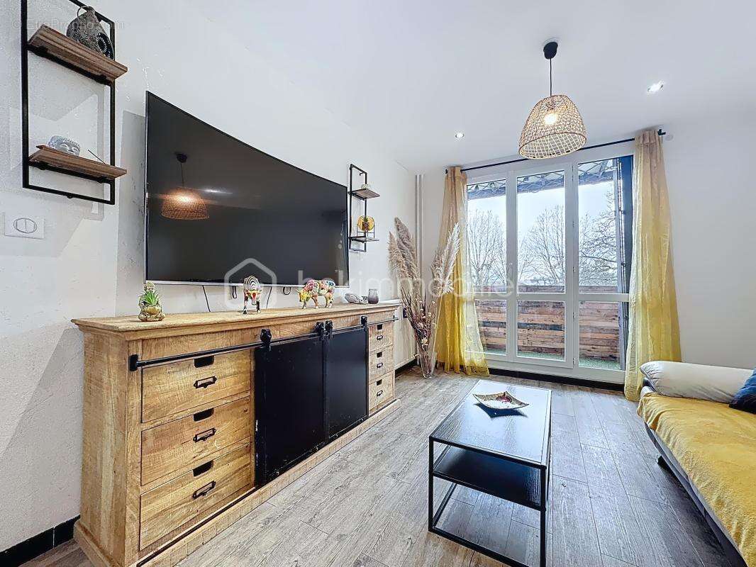 Appartement à FONTAINE