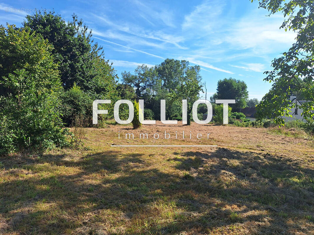 Terrain à QUETTREVILLE-SUR-SIENNE