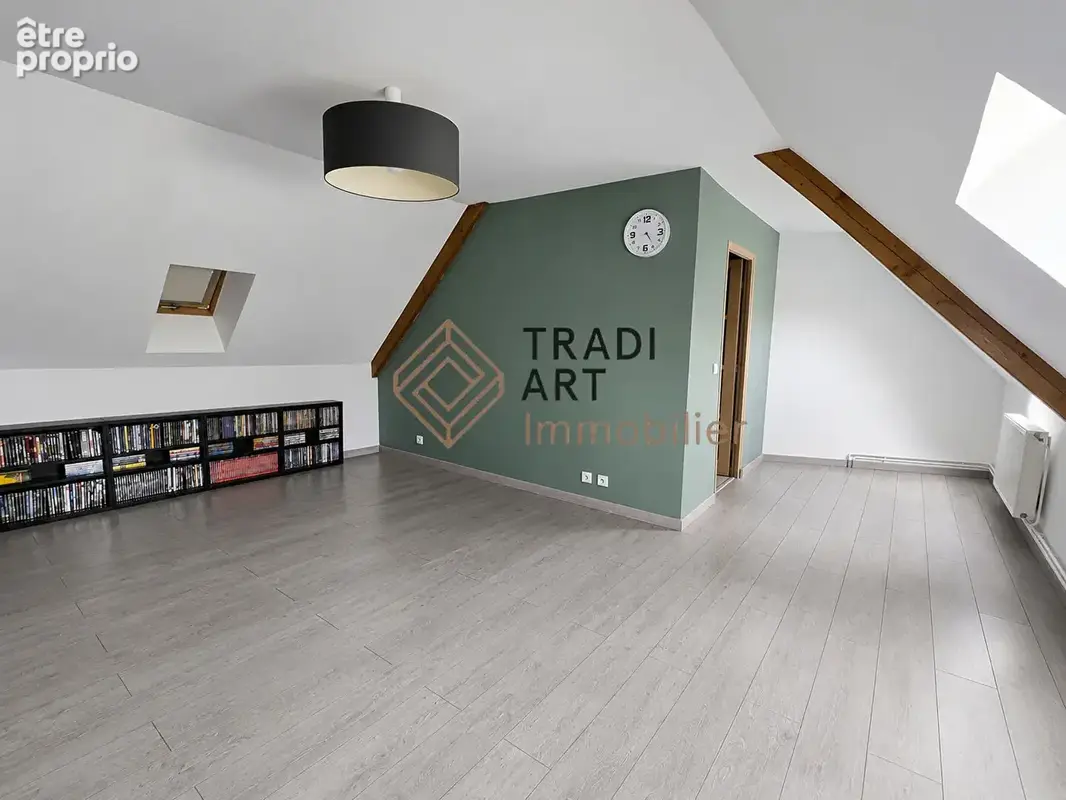 Charmant pavillon familial avec double garage et beaux volumes - photo 5