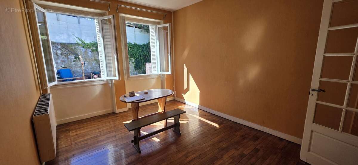 Le charme de l'ancien au cur de Poitiers:Appartement T3 60m² - photo 4