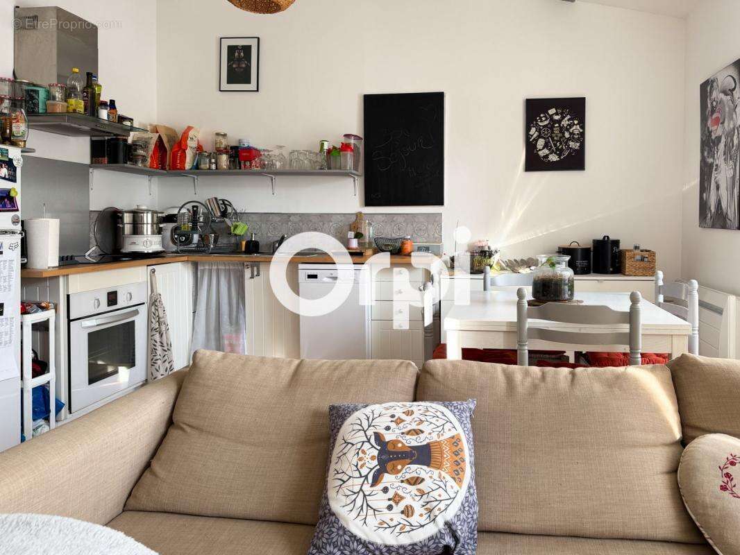 Appartement à FOURAS