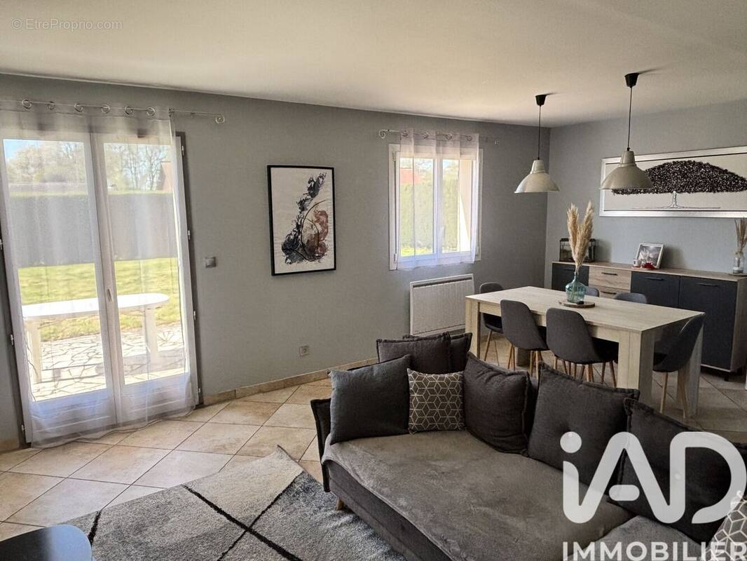 Photo 1 - Maison à SIERVILLE