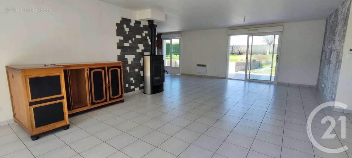 Maison 104 m² à Courtisols  - photo 9