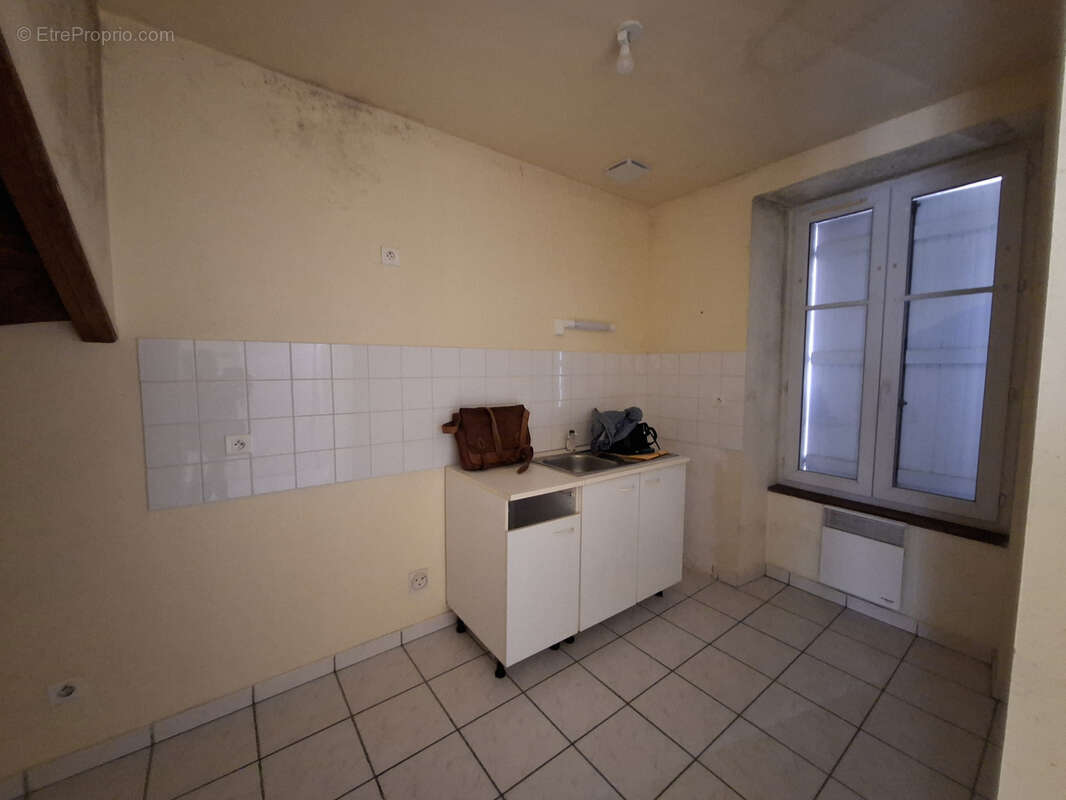 Maison à SAINT-ETIENNE-DE-MER-MORTE