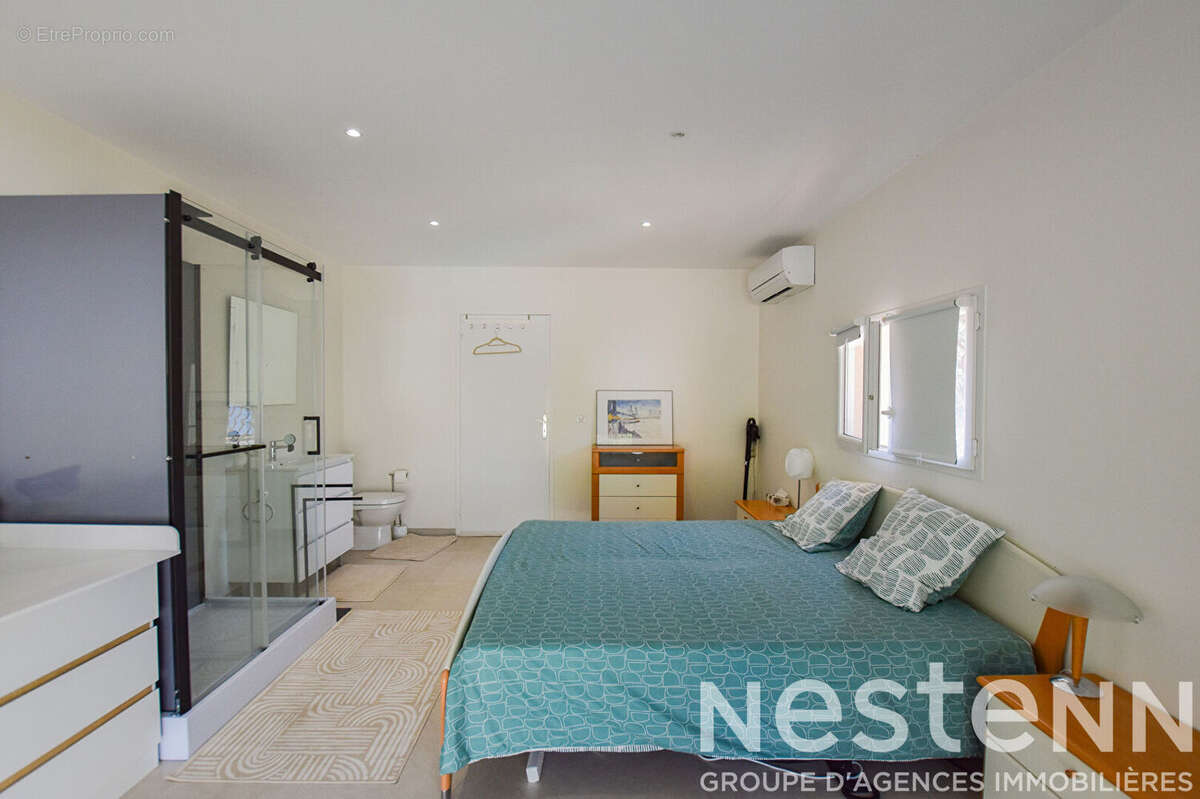 A vendre à LORGUES - Propriété familiale 6 chambres au coeur d'un environnement privilégié avec PISCINE - photo 19