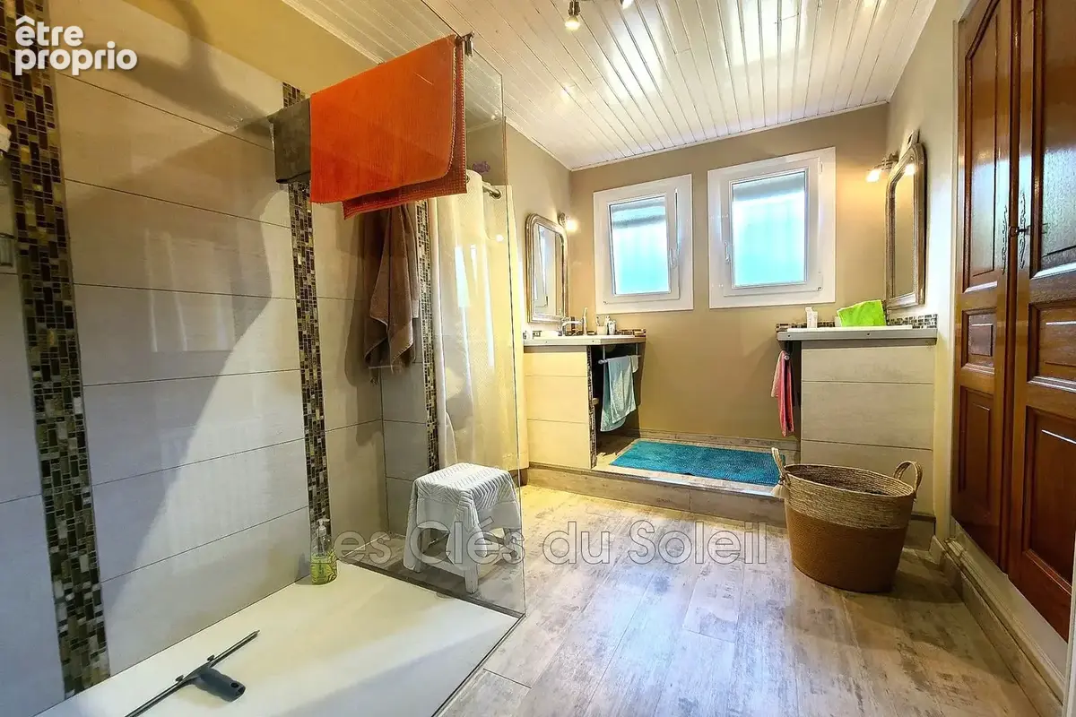 Maison 5 pièces 117 m² à vendre à Cuers (83390) - photo 7